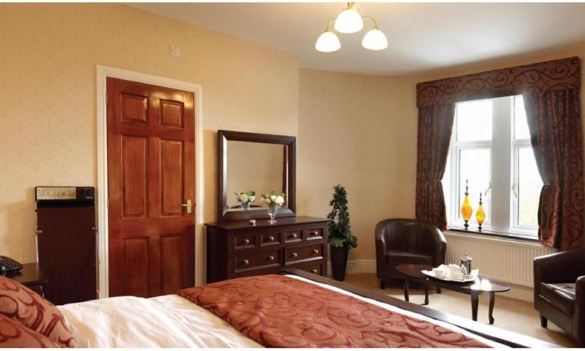 هتل Lyons Woodlands Hall