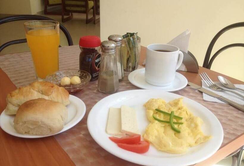 בית מלון כפרי Palmira Inn