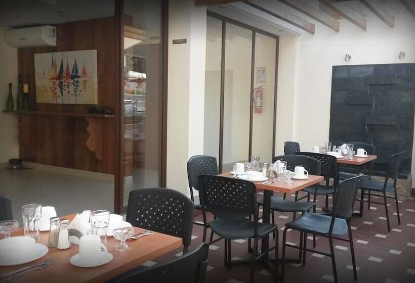 בית מלון כפרי Palmira Inn