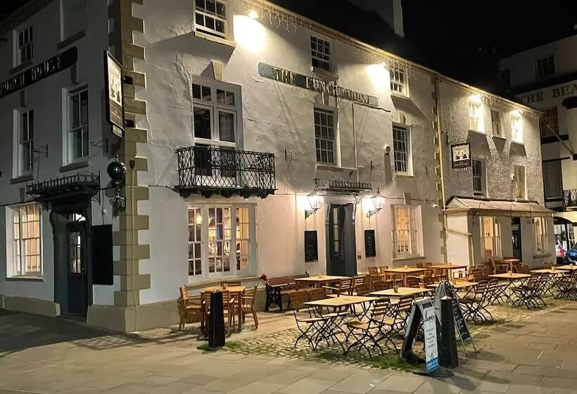 Hotelli Punch House Monmouth