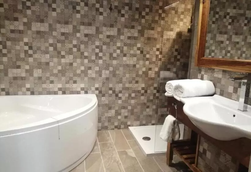 Hotel Three Rivers