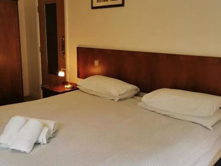 Hotel Three Rivers