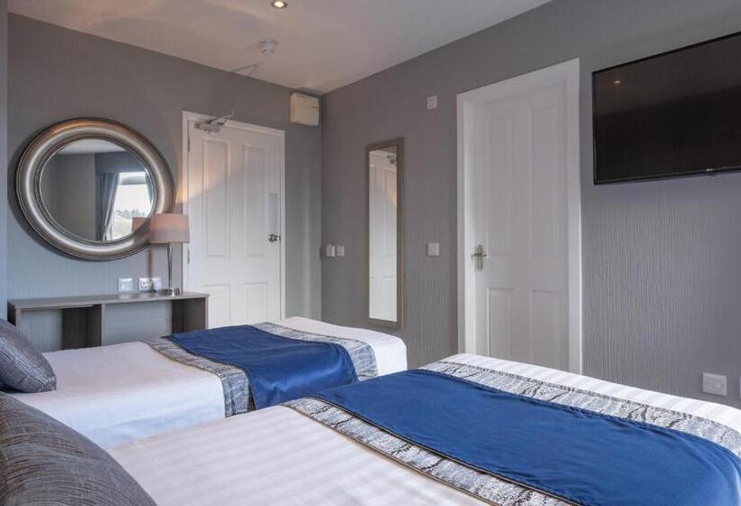 Number 44 Hotel & Bar