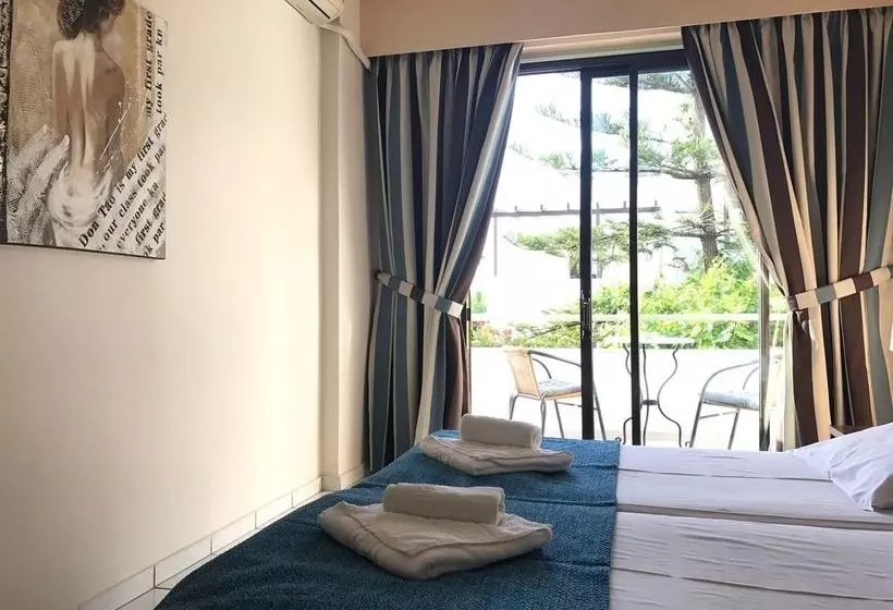 Oleander Apartments