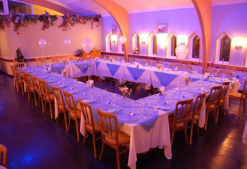 리조트 Warrens Village Motel And Self Catering