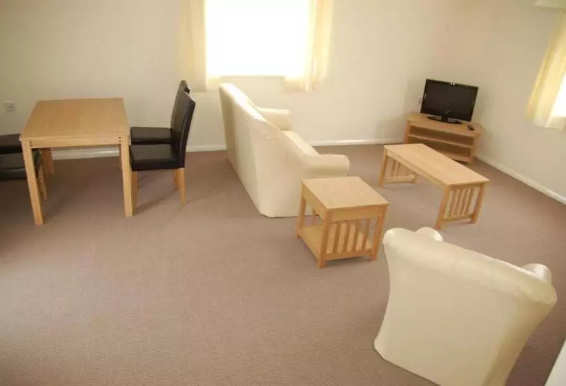リゾートホテル Warrens Village Motel And Self Catering