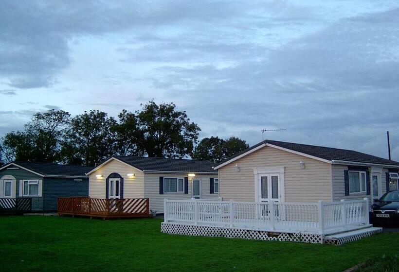 리조트 Warrens Village Motel And Self Catering