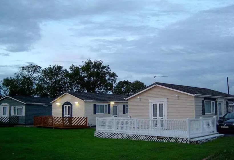 リゾートホテル Warrens Village Motel And Self Catering
