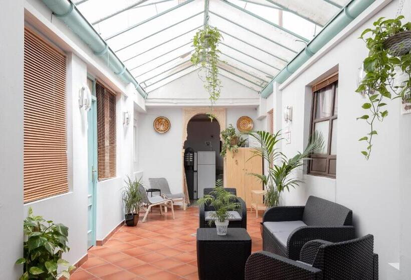 هاستل Pensión Zacatin