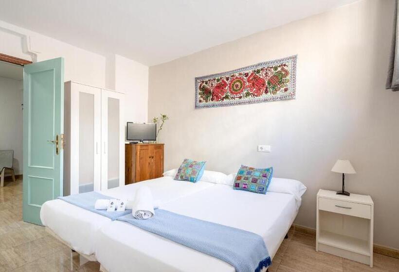 هاستل Pensión Zacatin