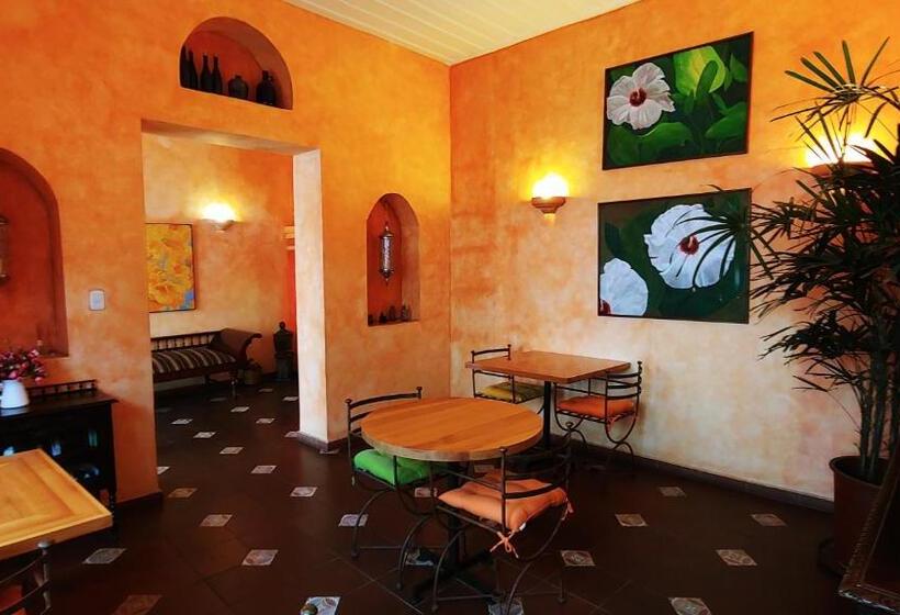 Casa Montalvo Bed & Breakfast