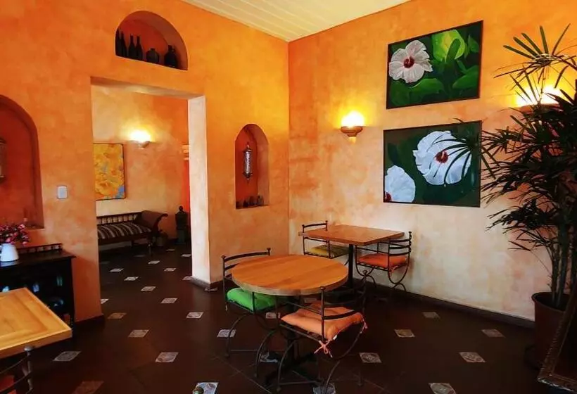 Casa Montalvo Bed & Breakfast