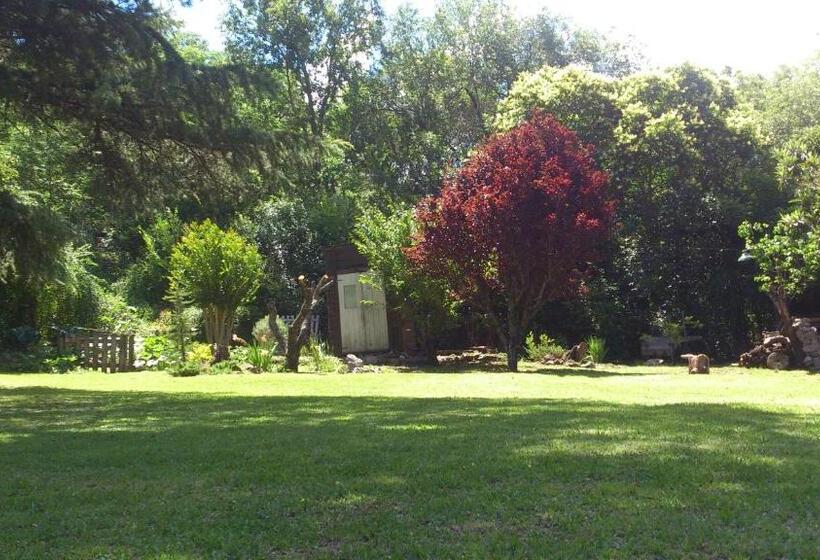 Casita De Piedra B&b