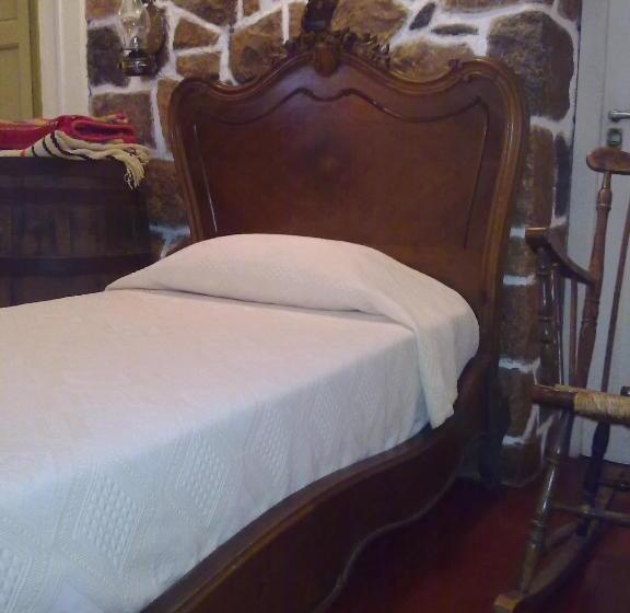 Casita De Piedra B&b