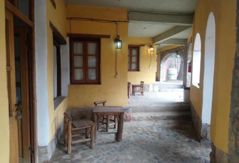 Club Hostel Tilcara