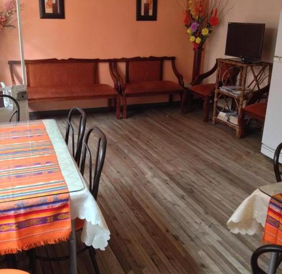 Отель Hostal Yumbo Imperial