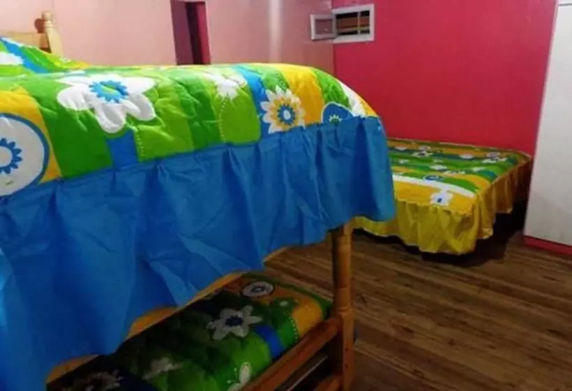 هتل Hostal Yumbo Imperial