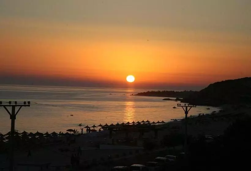 هتل Ionian