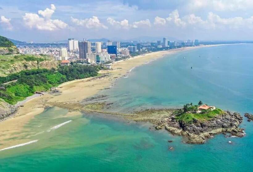 Ngọc Hân Hotel By The Moment