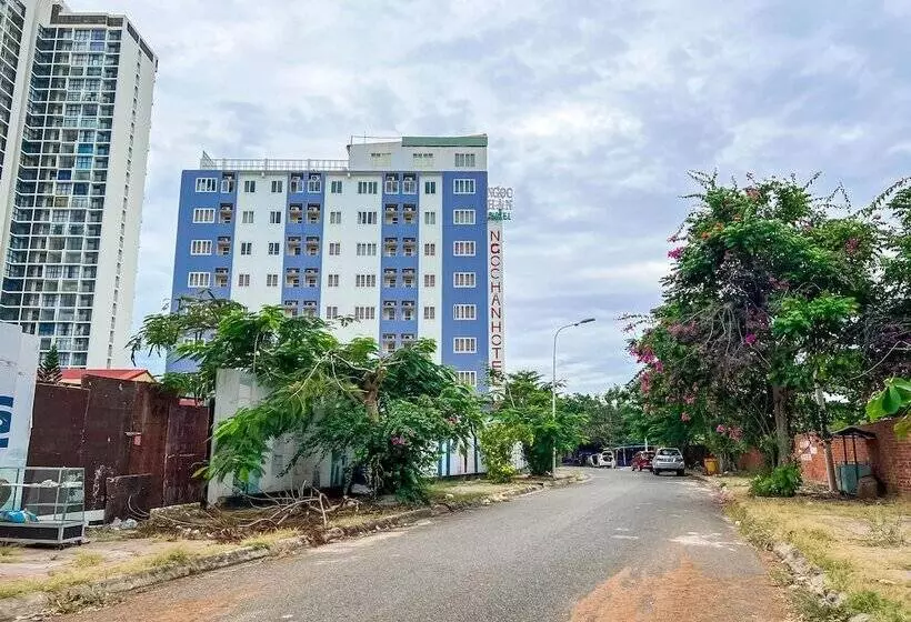 Ngọc Hân Hotel By The Moment
