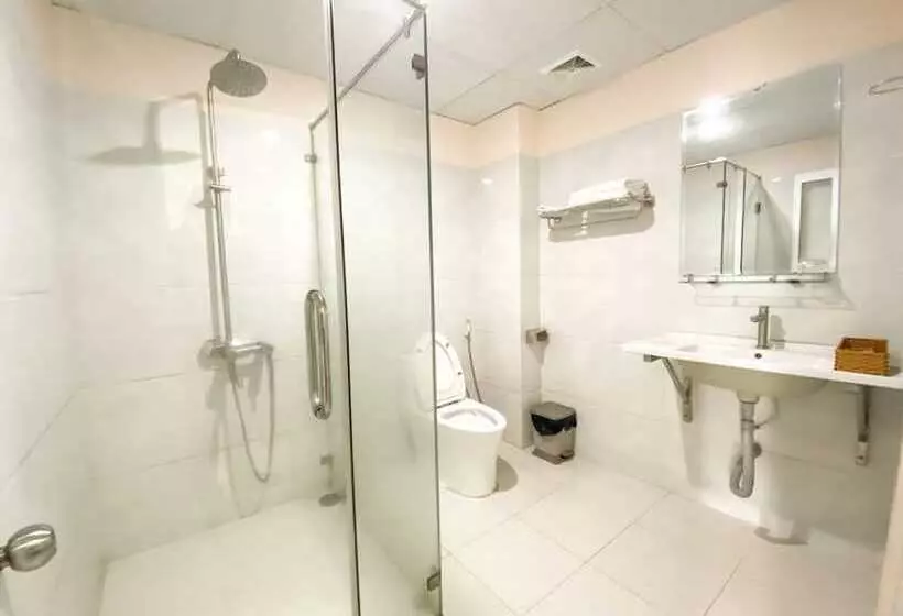 Ngọc Hân Hotel By The Moment