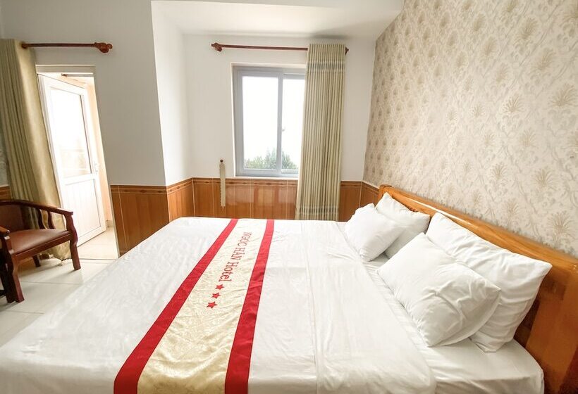 Ngọc Hân Hotel By The Moment