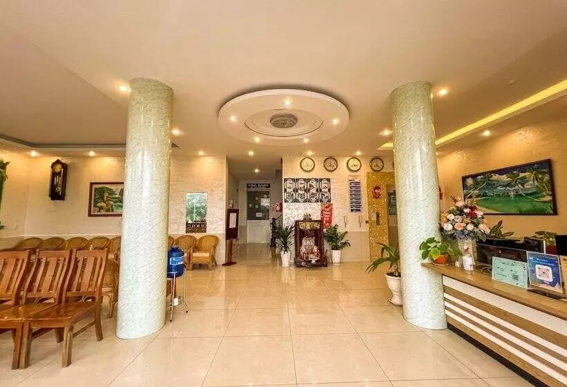 Ngọc Hân Hotel By The Moment