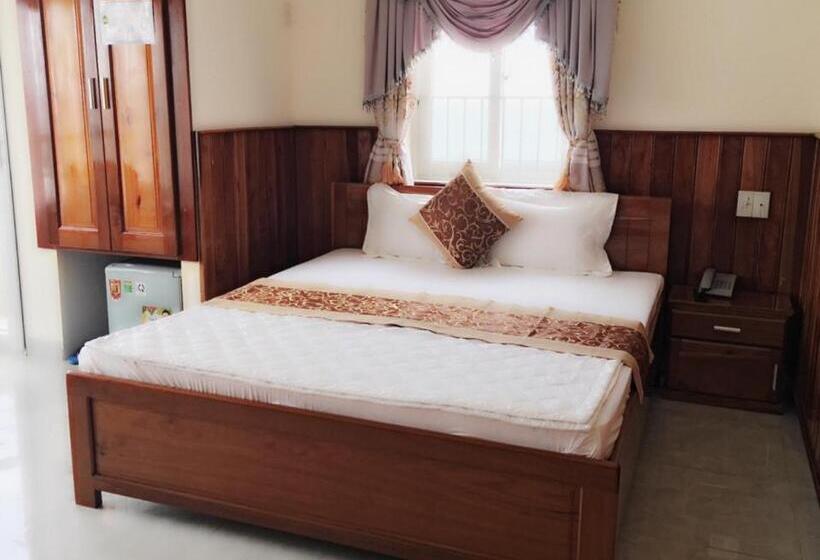 هاستل Hoang Son