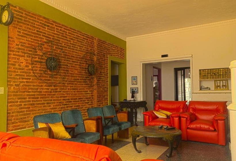 هاستل Rosario Global House