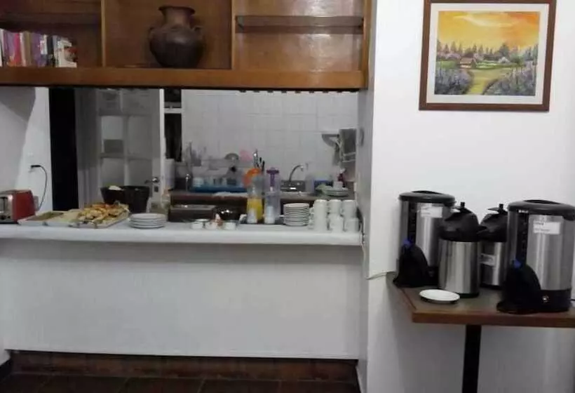 تختخواب و صبحانه El Aljibe