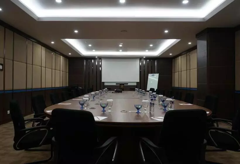 Hotel Brothers Biru Solo Baru