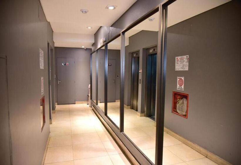 Отель Confianza