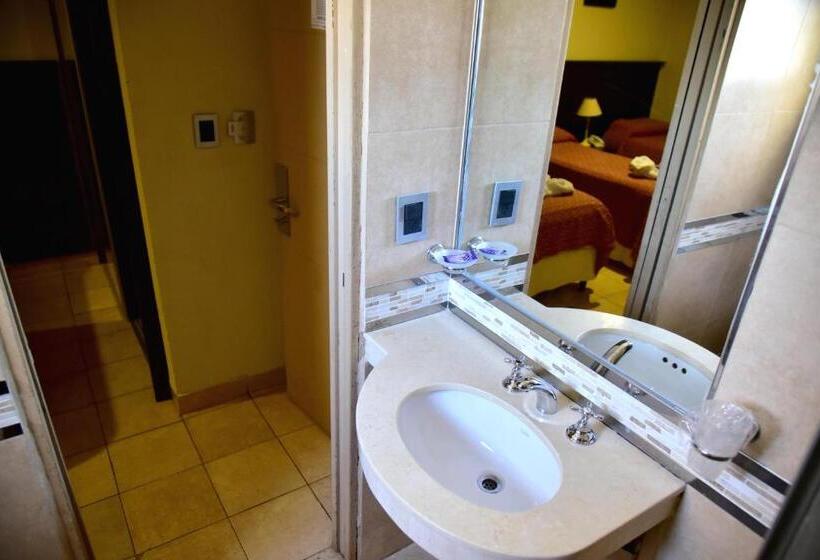 Отель Confianza