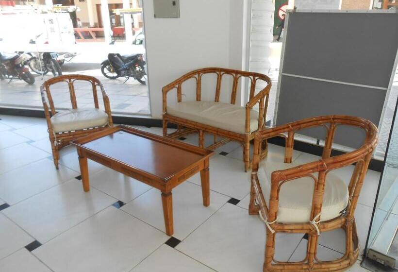 فندق De Las Artes