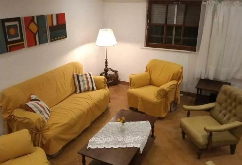 Hotel Embassy