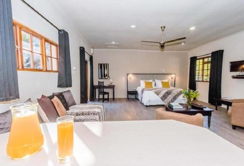 펜션 Le Petit Chateau Guest House