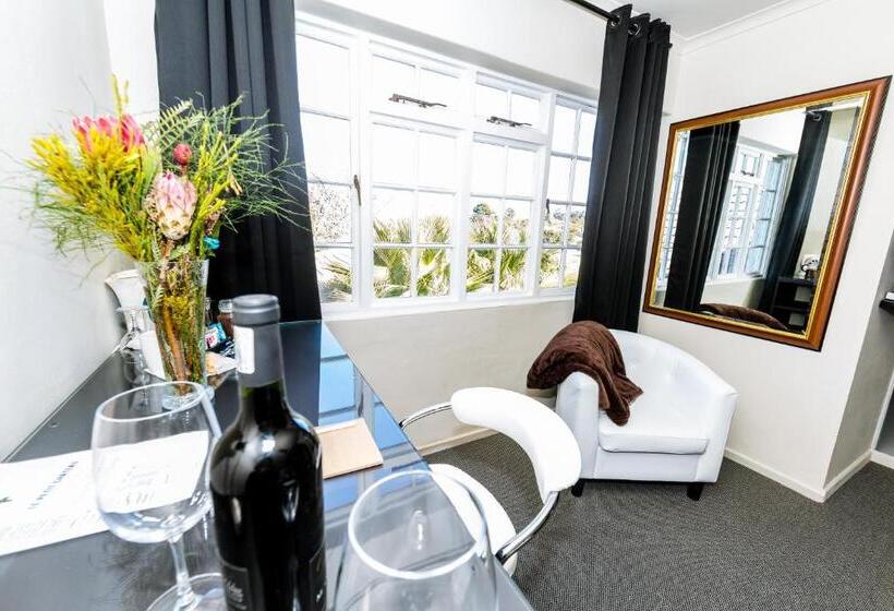 펜션 Le Petit Chateau Guest House