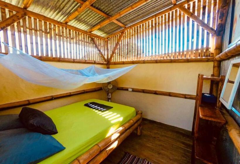 The Mudhouse Hostel Mompiche