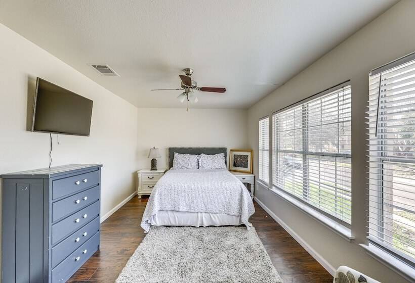 Austin Home W/ Deck 9 Mi To Zilker Park!