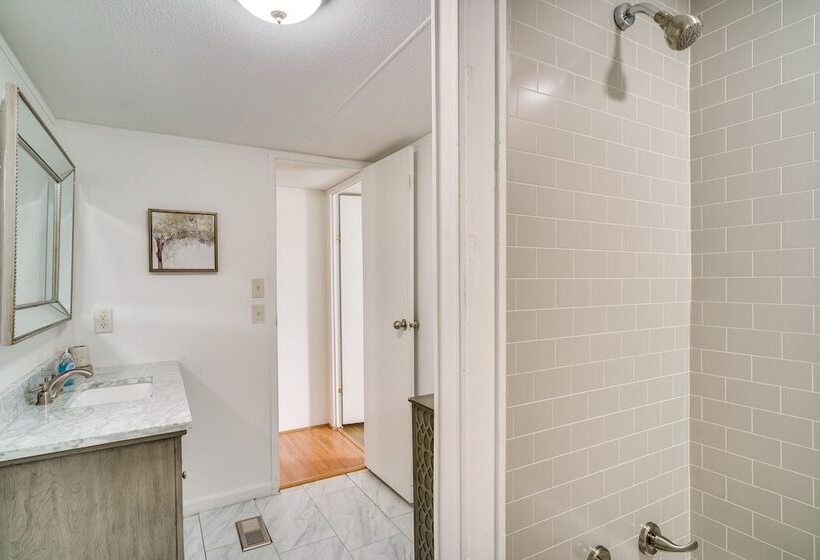 Charming Home W/ Dock, Near Downtown Lake Charles!