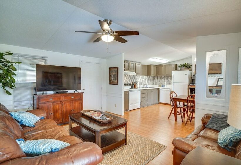 Charming Home W/ Dock, Near Downtown Lake Charles!