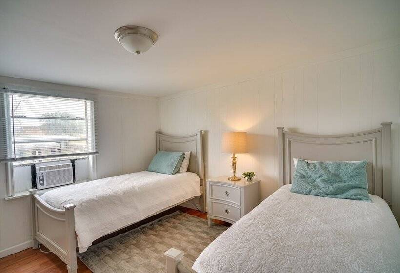 Charming Home W/ Dock, Near Downtown Lake Charles!