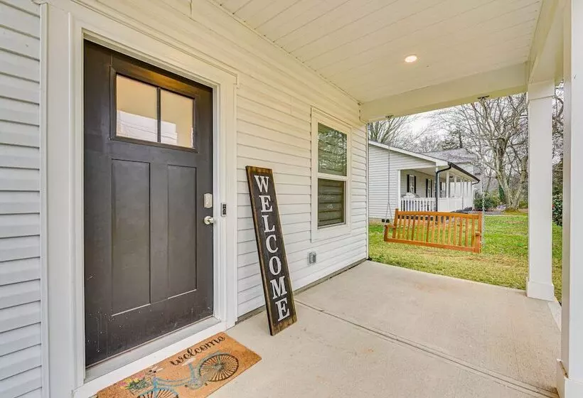 Family Friendly Home ~ 5 Mi To Unc Charlotte!