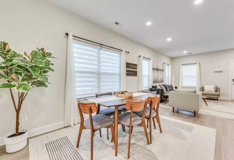 Family Friendly Home ~ 5 Mi To Unc Charlotte!