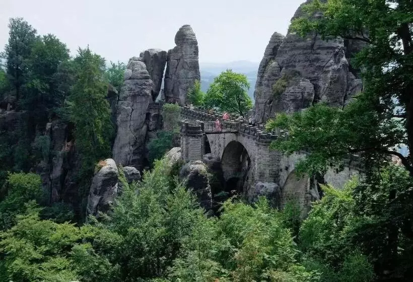 ホテル Garni Zum Bären