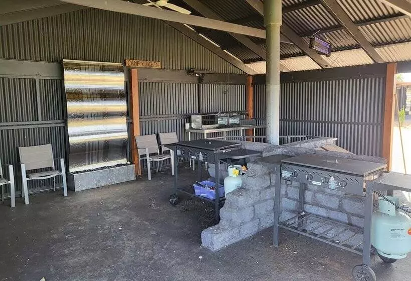 Hotelli Kangaroo Lake C & C Park