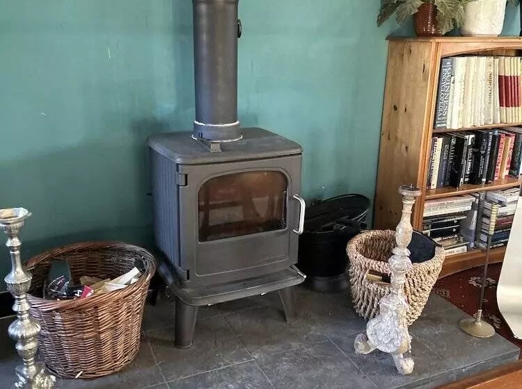 ホテル Lowri Cottage