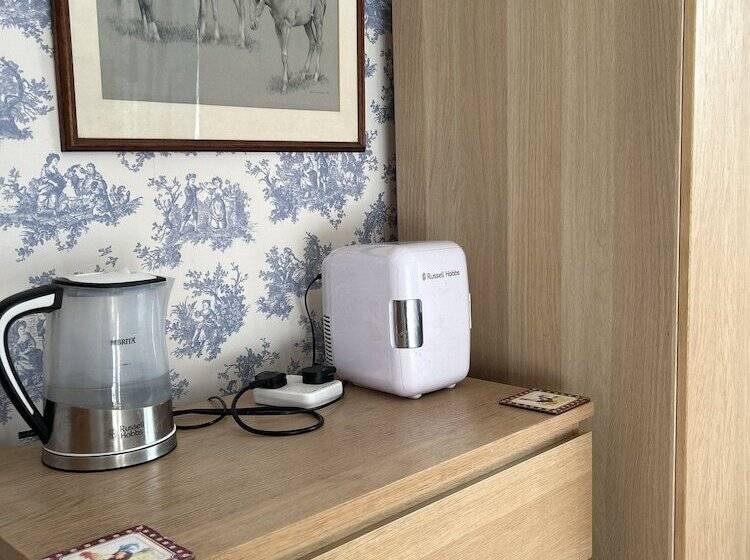 בית מלון כפרי Lowri Cottage