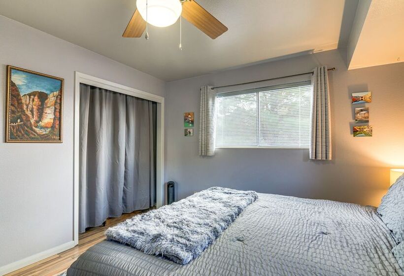 Kanab Home W/ Deck Near Zion National Park!