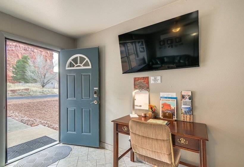 Kanab Home W/ Deck Near Zion National Park!